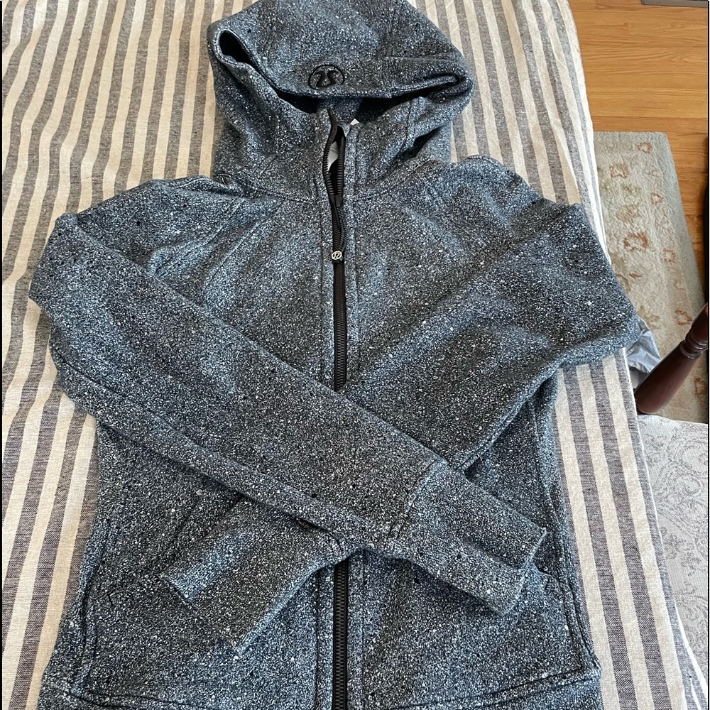 BRAND NEW never worn LULULEMON scuba full zip hoodie
